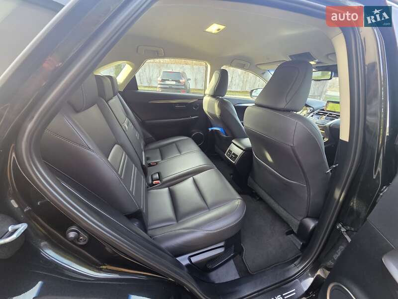 Позашляховик / Кросовер Lexus NX 2018 в Івано-Франківську