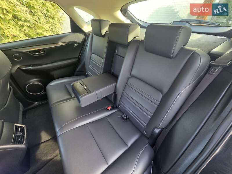 Позашляховик / Кросовер Lexus NX 2018 в Івано-Франківську