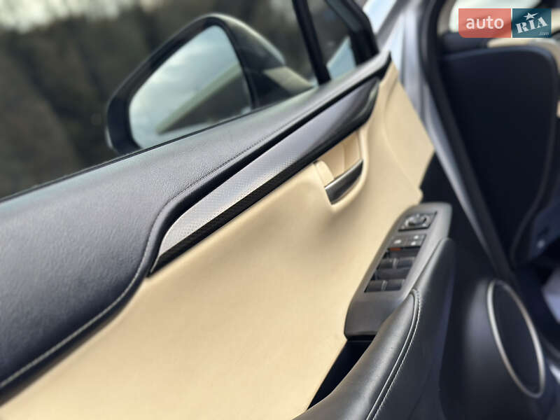 Внедорожник / Кроссовер Lexus NX 2015 в Дрогобыче