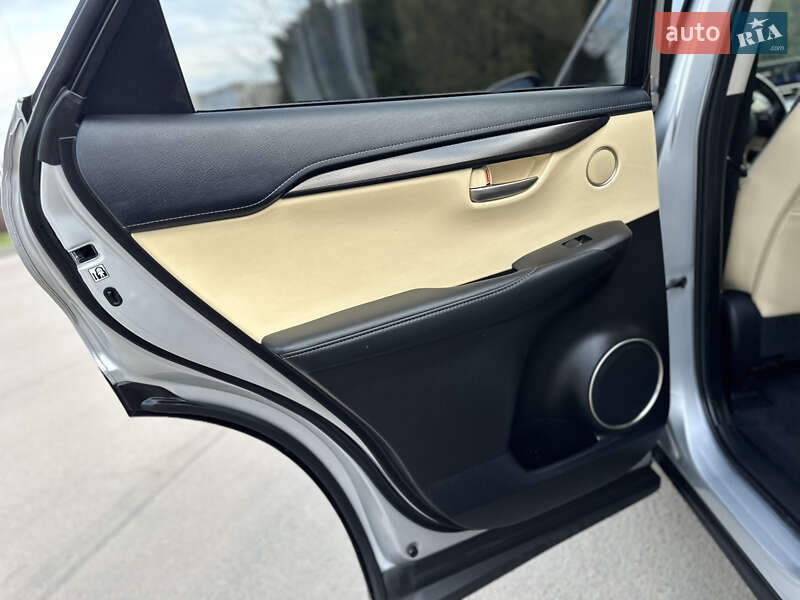 Внедорожник / Кроссовер Lexus NX 2015 в Дрогобыче