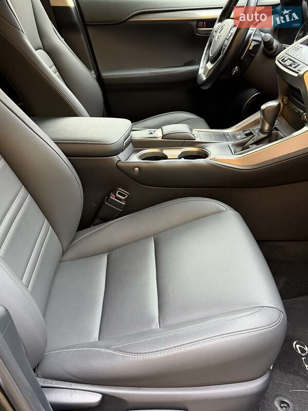 Внедорожник / Кроссовер Lexus NX 2020 в Умани