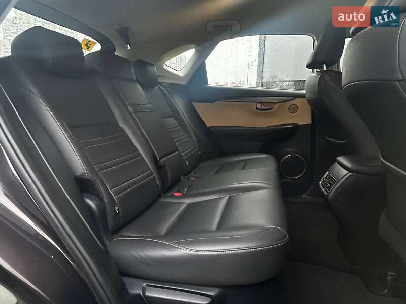 Внедорожник / Кроссовер Lexus NX 2015 в Киеве