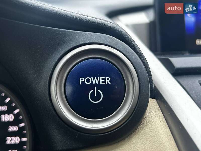 Внедорожник / Кроссовер Lexus NX 2015 в Киеве