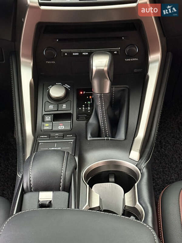 Внедорожник / Кроссовер Lexus NX 2018 в Одессе