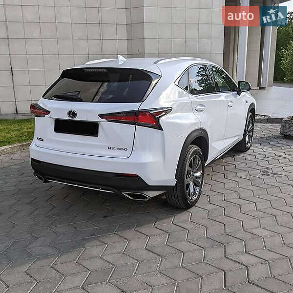 Внедорожник / Кроссовер Lexus NX 2020 в Черновцах