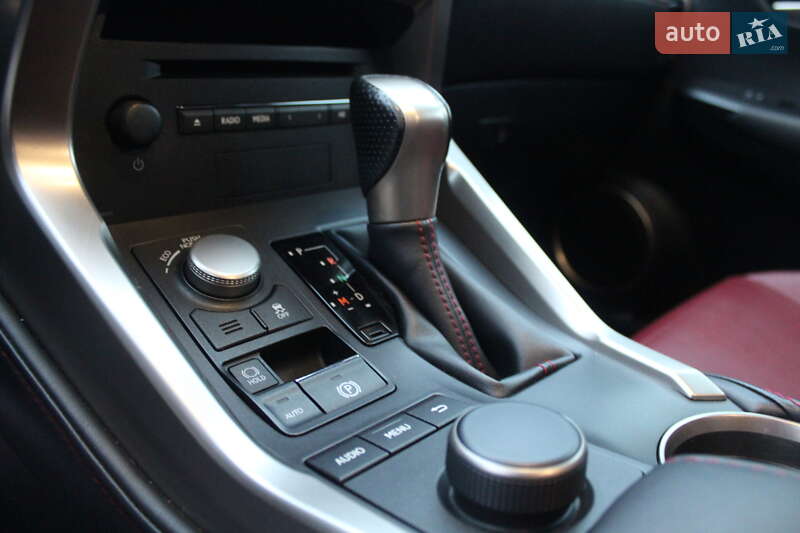 Позашляховик / Кросовер Lexus NX 2016 в Трускавці