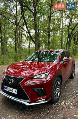 Внедорожник / Кроссовер Lexus NX 2016 в Коростене