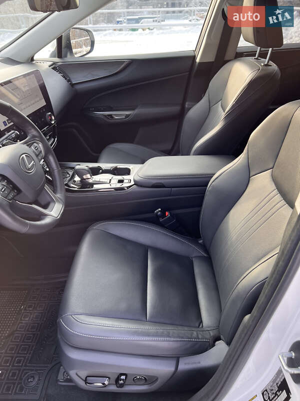 Внедорожник / Кроссовер Lexus NX 2022 в Киеве