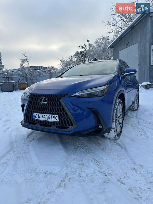 Lexus NX 2022