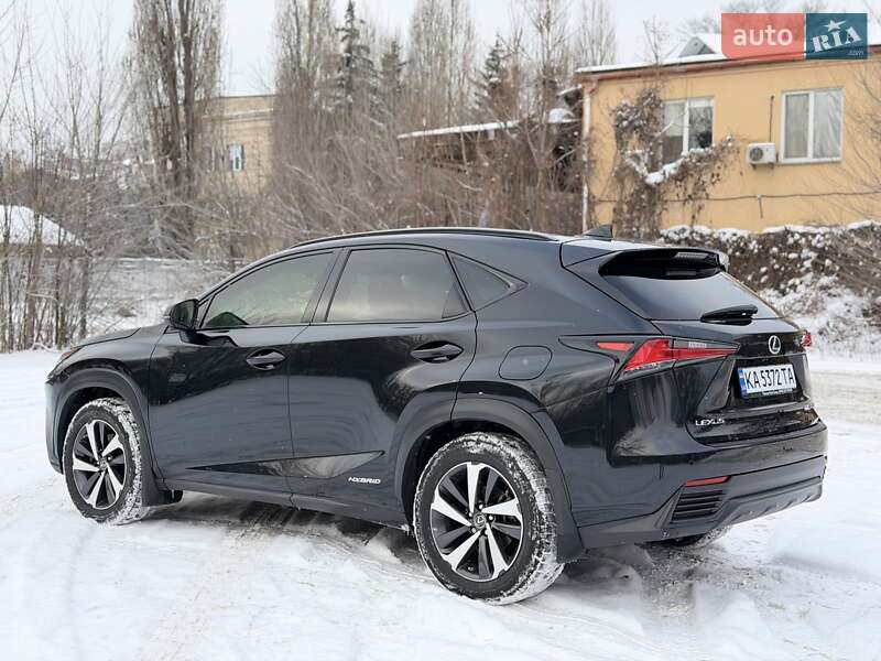 Внедорожник / Кроссовер Lexus NX 2017 в Киеве