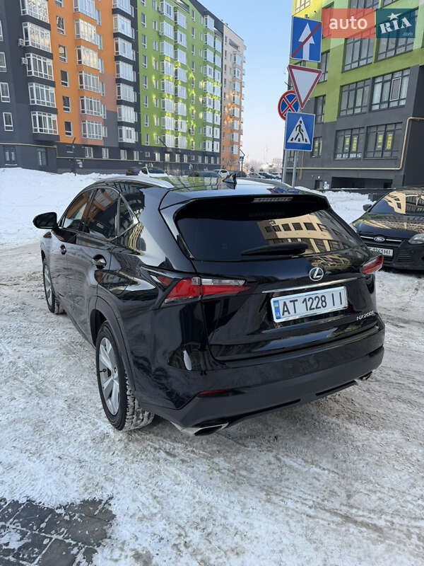 Позашляховик / Кросовер Lexus NX 2016 в Івано-Франківську