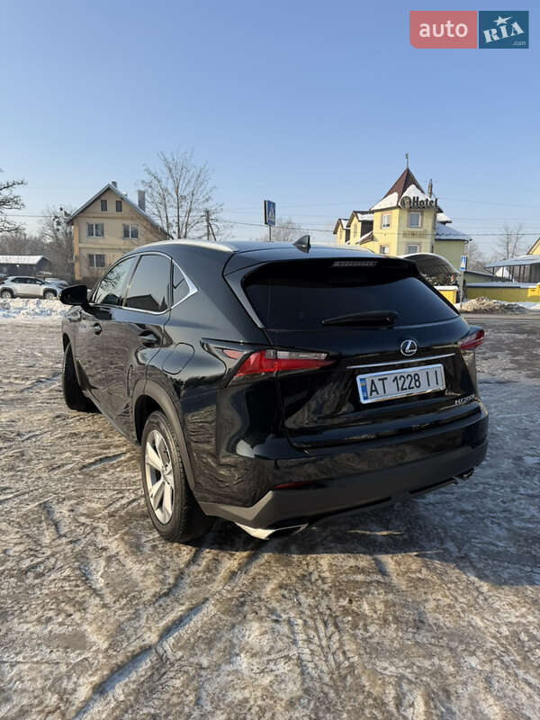 Позашляховик / Кросовер Lexus NX 2016 в Івано-Франківську