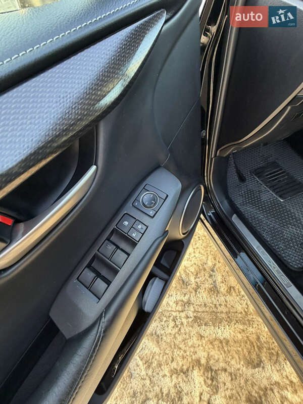 Позашляховик / Кросовер Lexus NX 2016 в Івано-Франківську