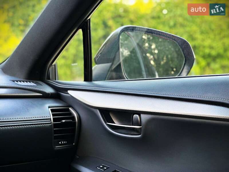 Внедорожник / Кроссовер Lexus NX 2017 в Киеве