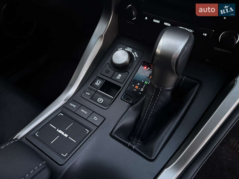 Внедорожник / Кроссовер Lexus NX 2015 в Днепре