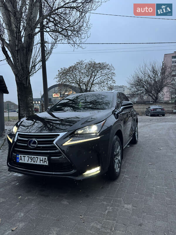 Позашляховик / Кросовер Lexus NX 2015 в Запоріжжі