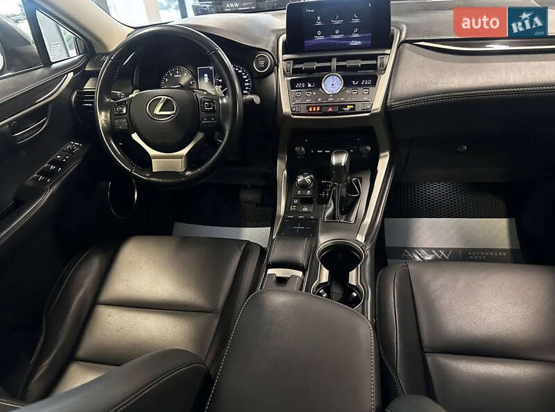 Позашляховик / Кросовер Lexus NX 2019 в Ужгороді