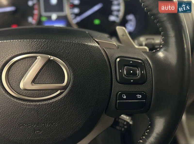 Позашляховик / Кросовер Lexus NX 2019 в Ужгороді
