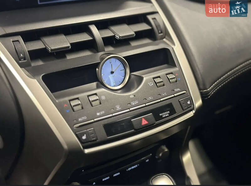 Позашляховик / Кросовер Lexus NX 2019 в Ужгороді