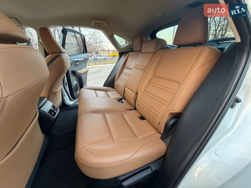 Внедорожник / Кроссовер Lexus NX 2016 в Одессе