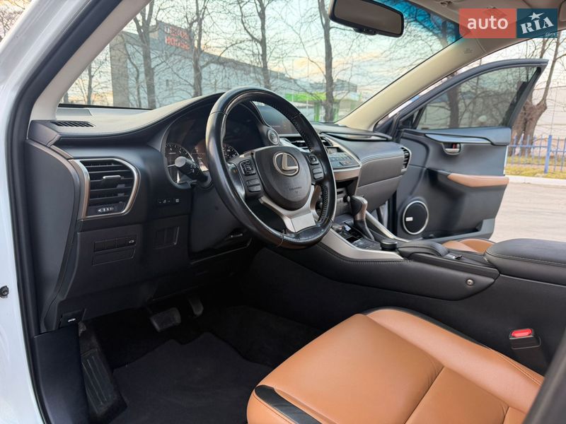 Внедорожник / Кроссовер Lexus NX 2016 в Одессе