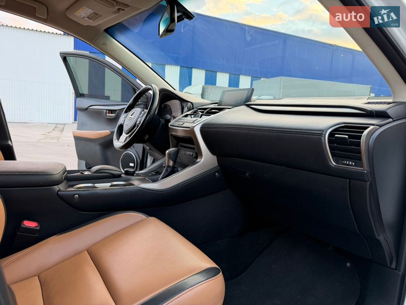 Внедорожник / Кроссовер Lexus NX 2016 в Одессе