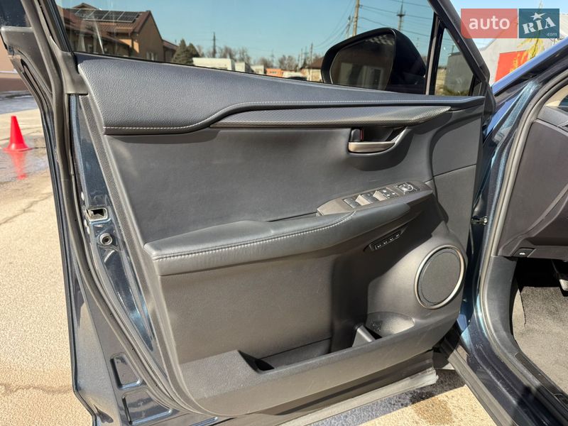 Позашляховик / Кросовер Lexus NX 2015 в Дніпрі