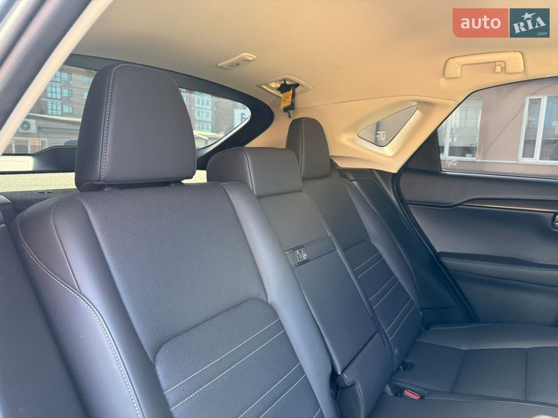 Позашляховик / Кросовер Lexus NX 2015 в Дніпрі