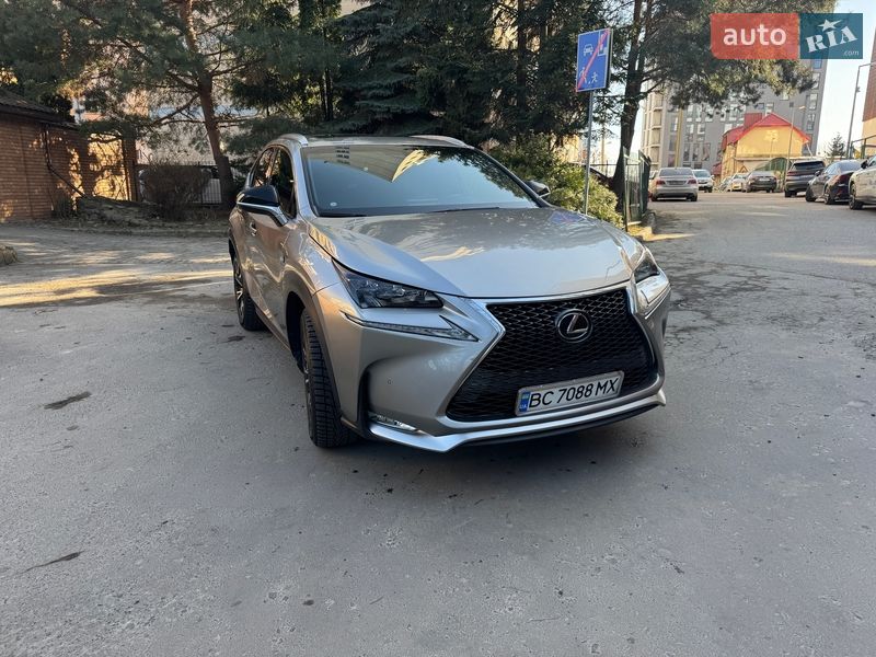 Позашляховик / Кросовер Lexus NX 2016 в Львові
