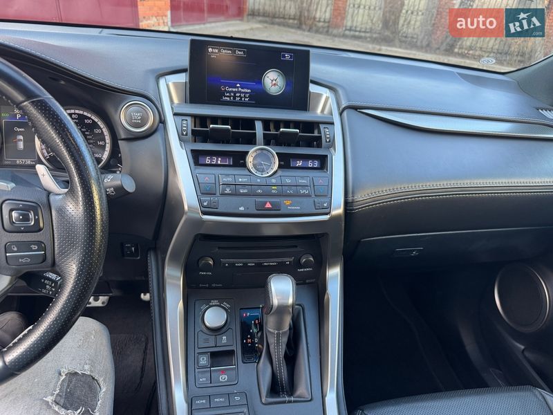 Позашляховик / Кросовер Lexus NX 2016 в Львові