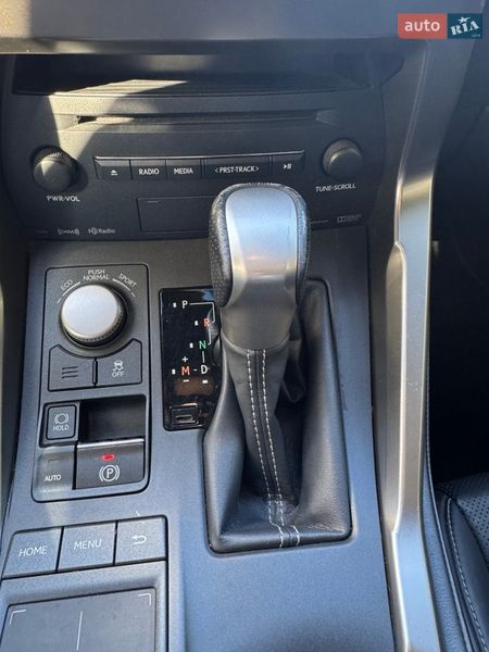 Позашляховик / Кросовер Lexus NX 2016 в Львові