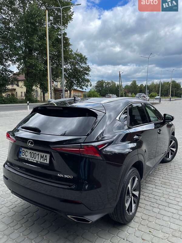 Внедорожник / Кроссовер Lexus NX 2017 в Львове