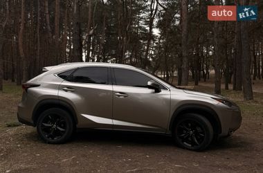 Внедорожник / Кроссовер Lexus NX 2017 в Каменском