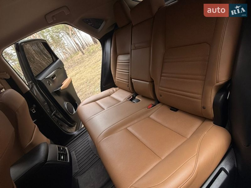 Позашляховик / Кросовер Lexus NX 2017 в Кам'янському