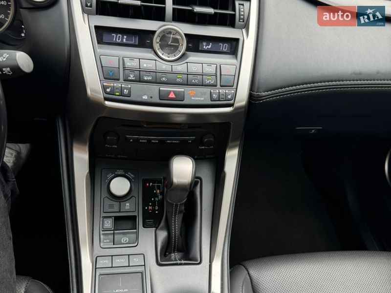 Внедорожник / Кроссовер Lexus NX 2015 в Киеве