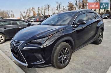 Позашляховик / Кросовер Lexus NX 2015 в Києві