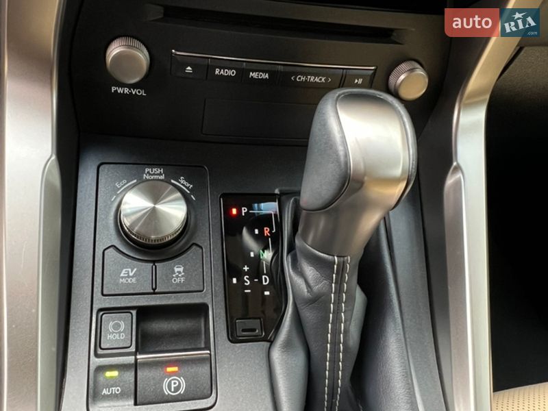 Позашляховик / Кросовер Lexus NX 2019 в Києві