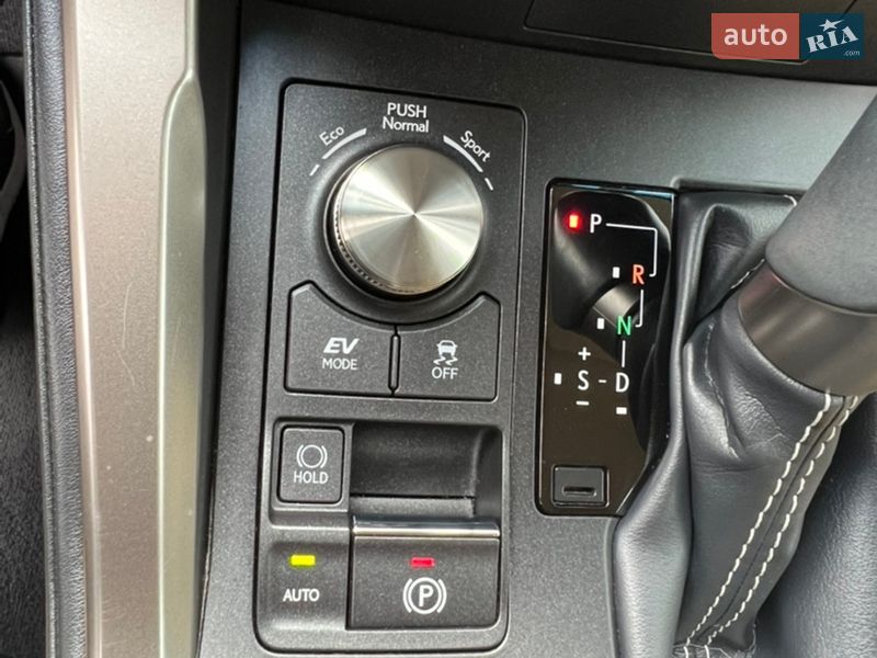 Позашляховик / Кросовер Lexus NX 2019 в Києві