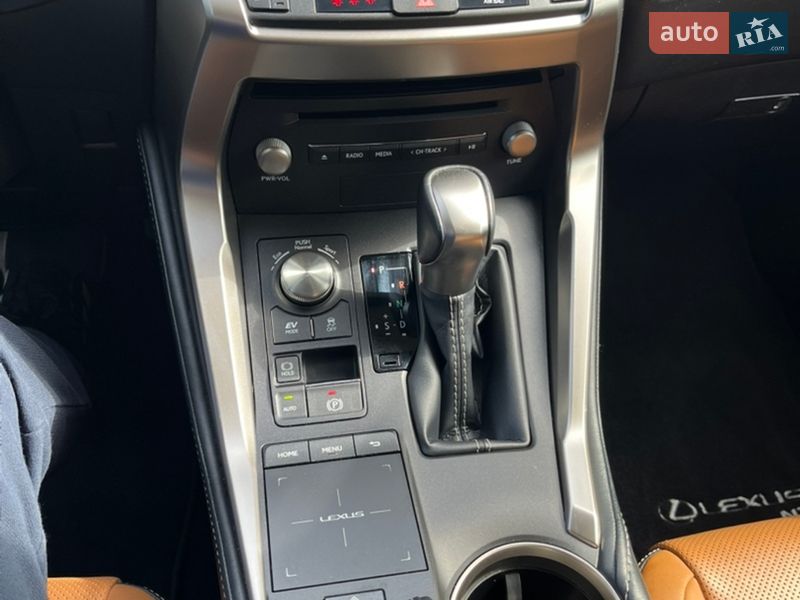 Позашляховик / Кросовер Lexus NX 2020 в Києві