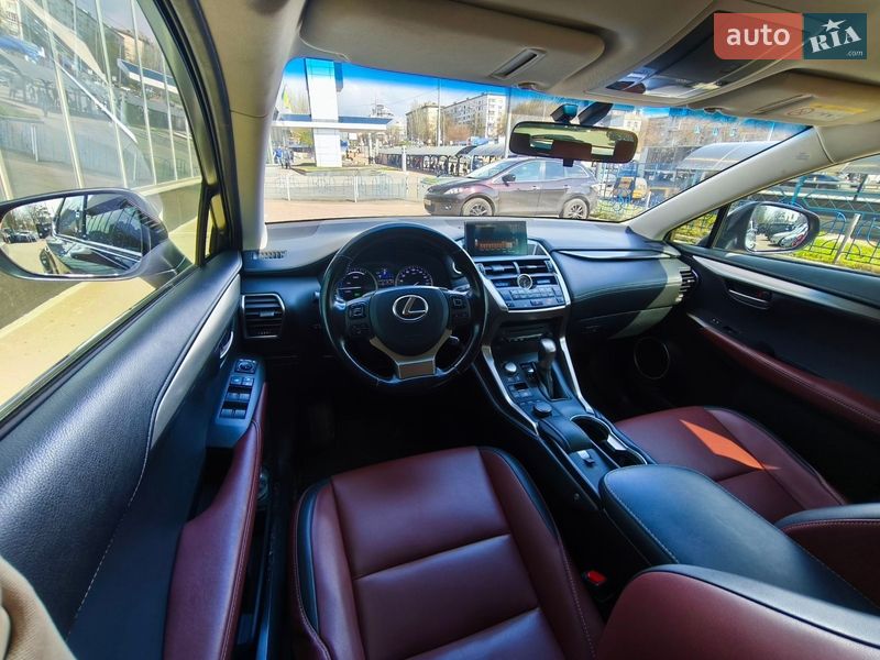 Позашляховик / Кросовер Lexus NX 2016 в Києві