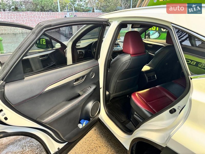 Позашляховик / Кросовер Lexus NX 2015 в Кропивницькому