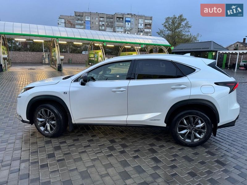Позашляховик / Кросовер Lexus NX 2015 в Кропивницькому