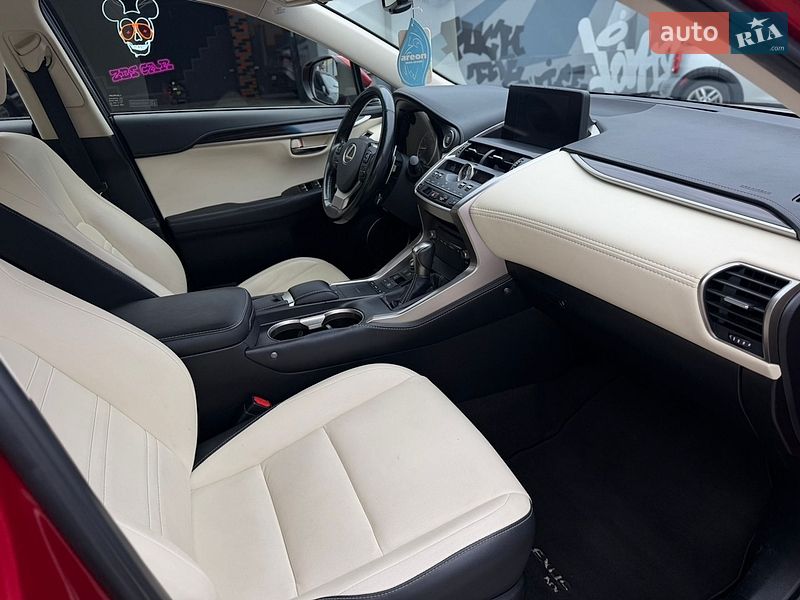 Внедорожник / Кроссовер Lexus NX 2017 в Житомире