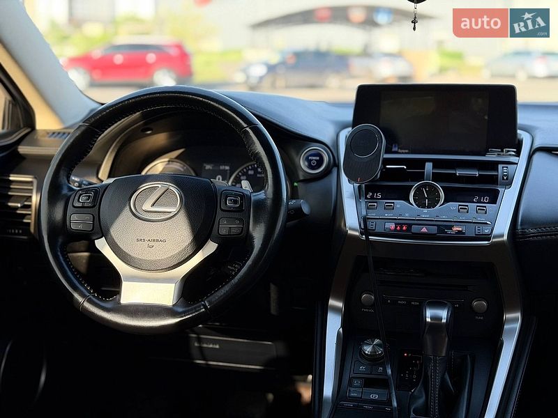 Внедорожник / Кроссовер Lexus NX 2017 в Кривом Роге