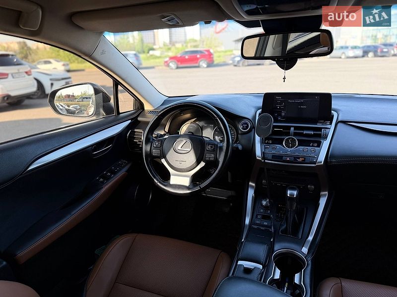 Внедорожник / Кроссовер Lexus NX 2017 в Кривом Роге