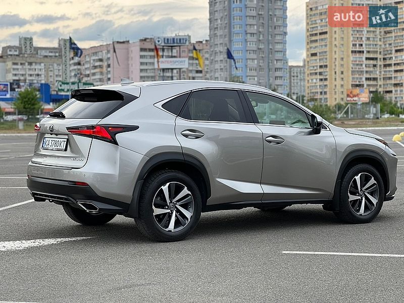 Внедорожник / Кроссовер Lexus NX 2017 в Киеве