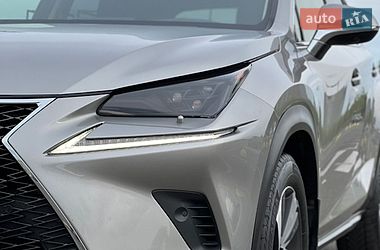 Внедорожник / Кроссовер Lexus NX 2017 в Киеве