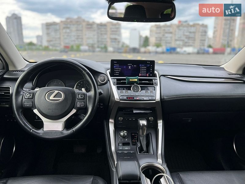 Внедорожник / Кроссовер Lexus NX 2017 в Киеве