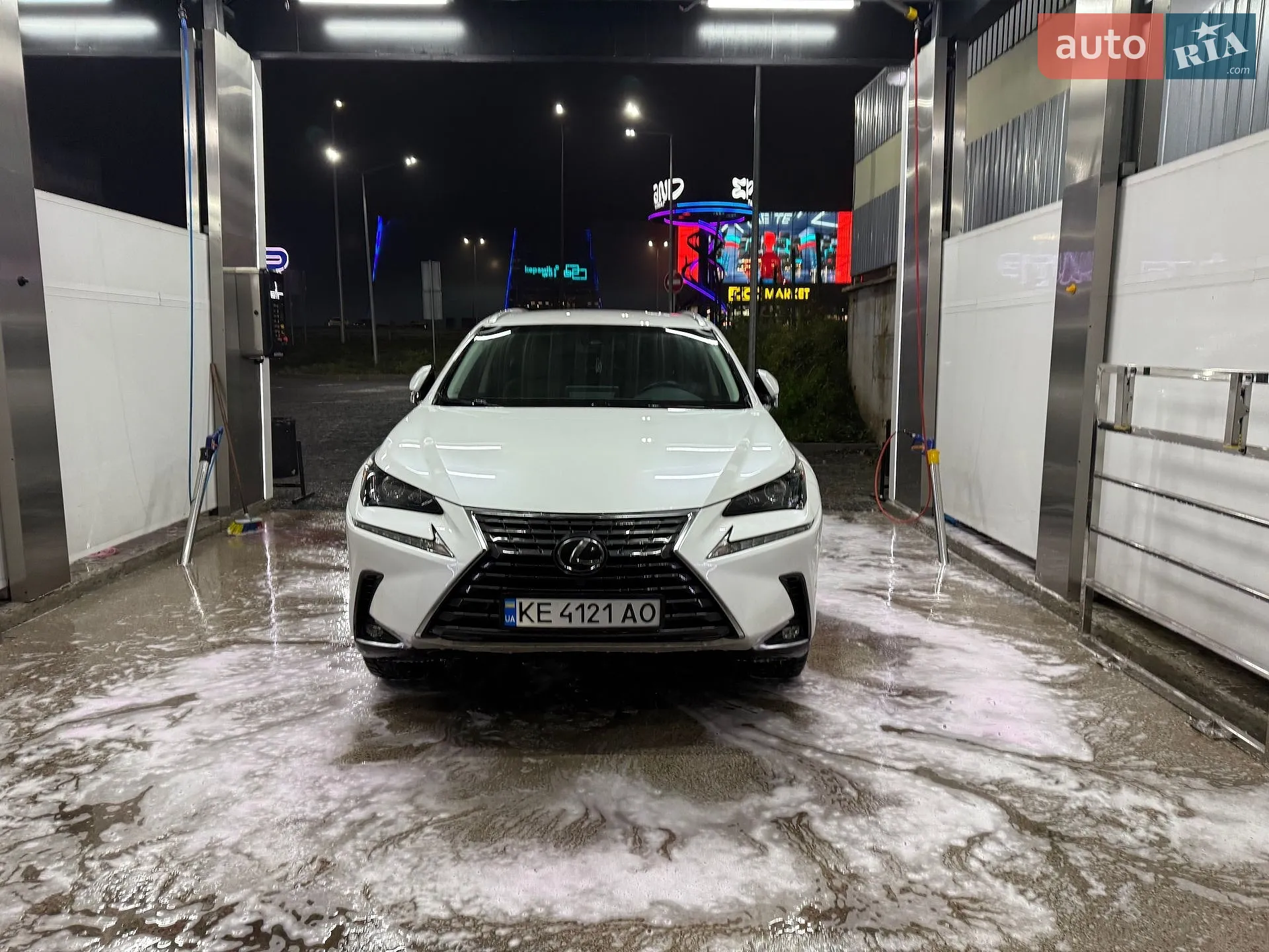 2017 Lexus NX - фото 1