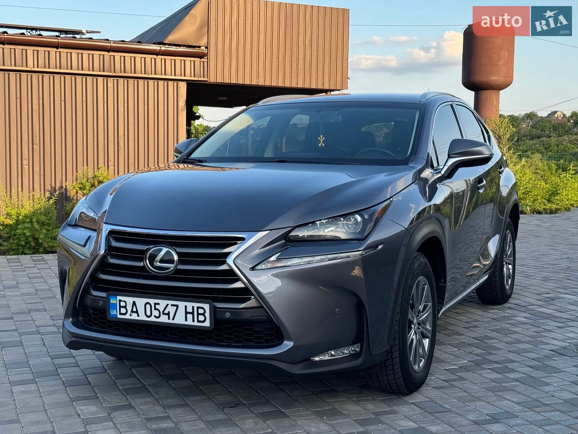 2017 Lexus NX - фото 1